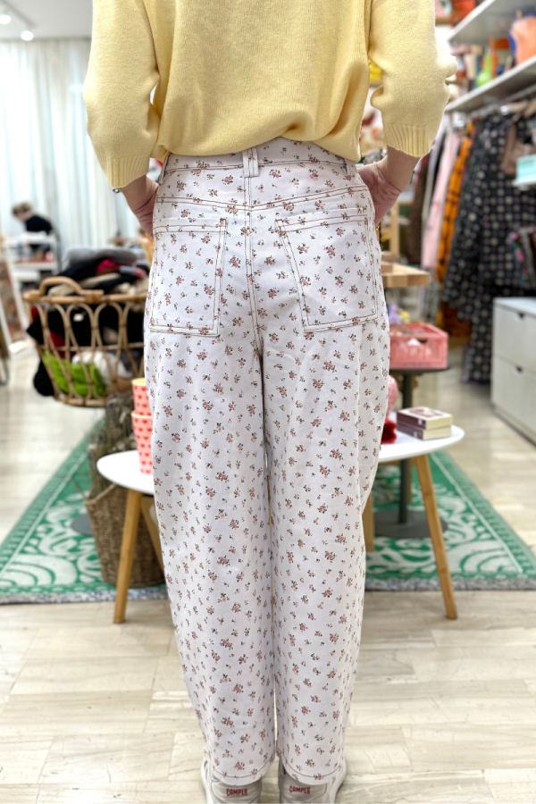 Jean Pants with Flowers Pink