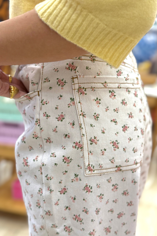 Jean Pants with Flowers Pink