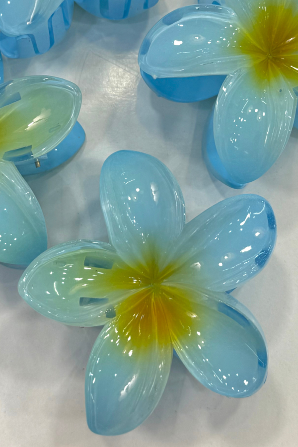 Hawaiian Flower Hair Clip Light Blue