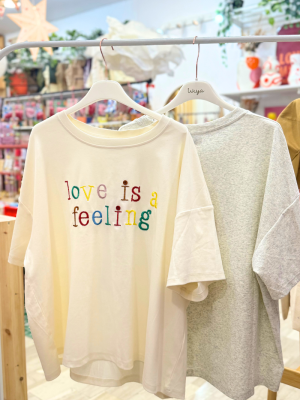 T-Shirt Embroidery Love Crem