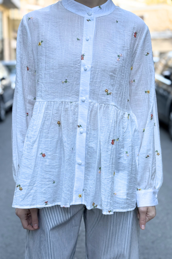 Shirt with Embroidered Flowers White