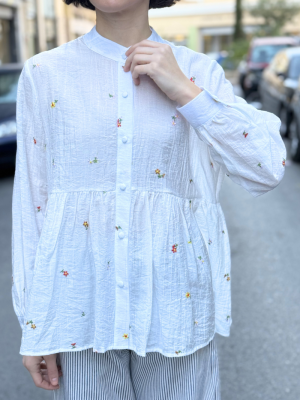 Shirt with Embroidered Flowers White